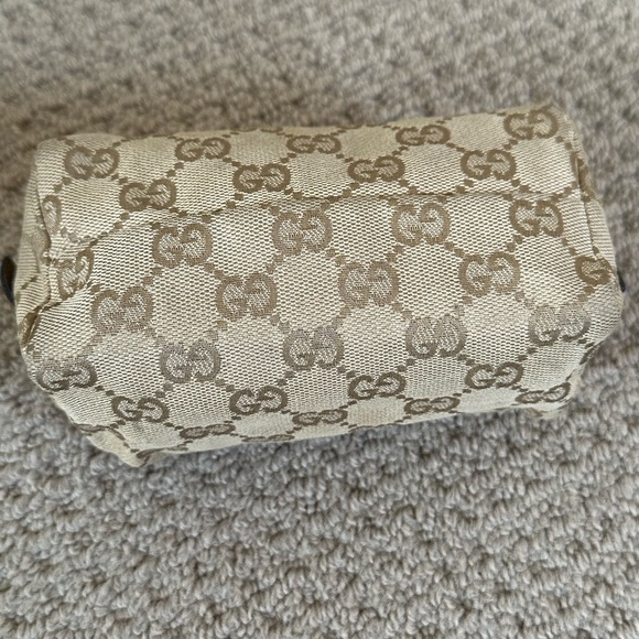 Authentic Y2K Vintage Gucci Brown Logo & Heart Gold Charm Zippered Makeup Bag - Picture 5 of 17